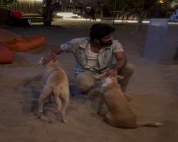Kumaran is an animal lover, which you can estimate through different photographs he shares on social media.